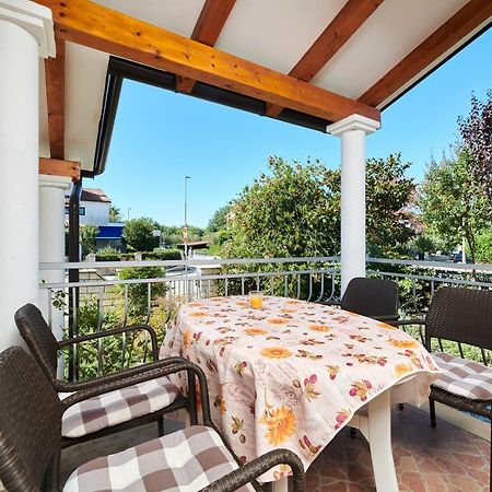 Haus Ana Lägenhet Poreč Exteriör bild
