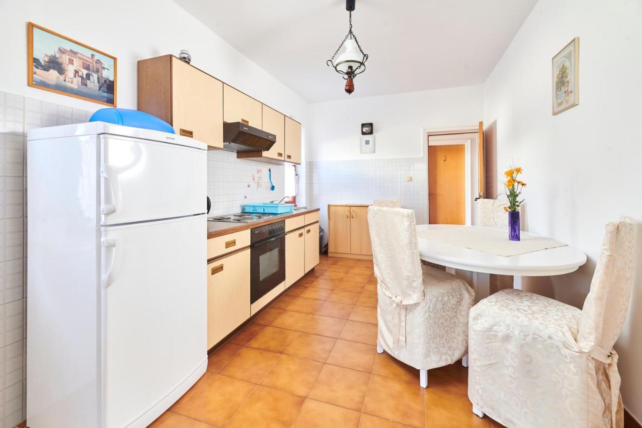 Haus Ana Lägenhet Poreč Exteriör bild