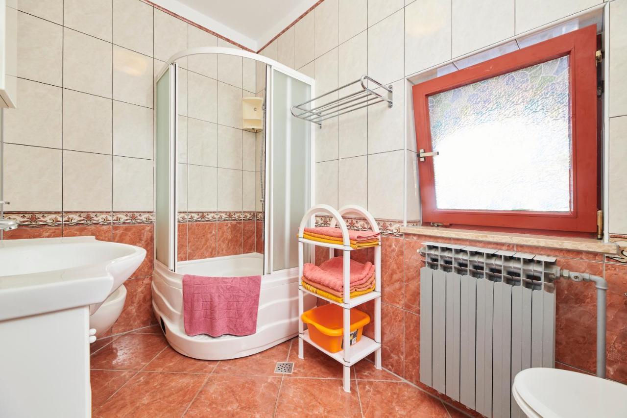Haus Ana Lägenhet Poreč Exteriör bild