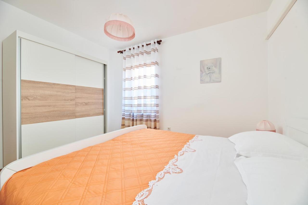Haus Ana Lägenhet Poreč Exteriör bild