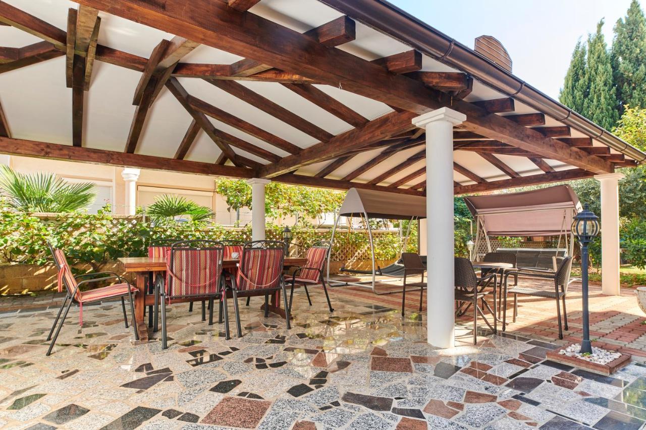 Haus Ana Lägenhet Poreč Exteriör bild