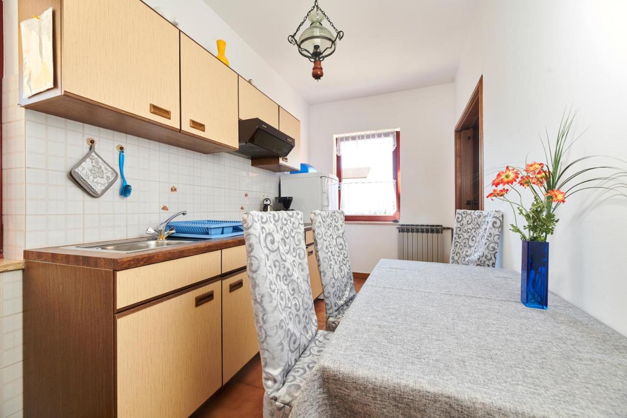 Haus Ana Lägenhet Poreč Exteriör bild