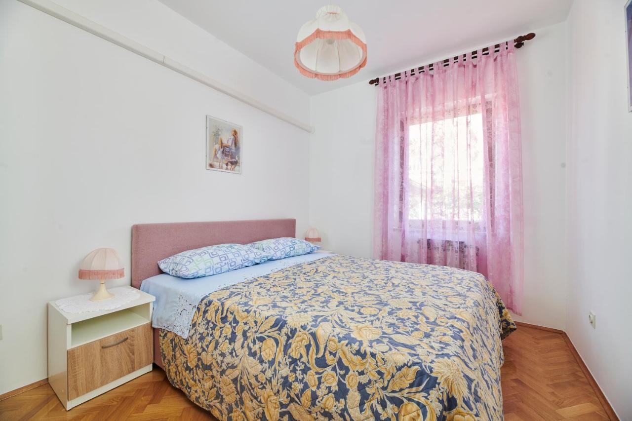 Haus Ana Lägenhet Poreč Exteriör bild